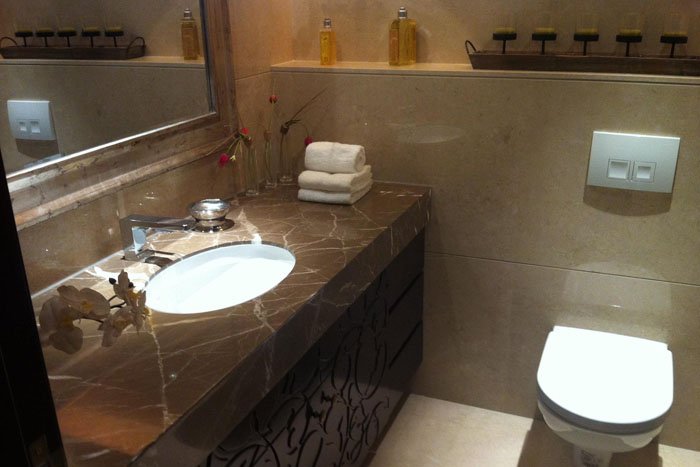 深色石材洗手台泛白如何处理
?
????