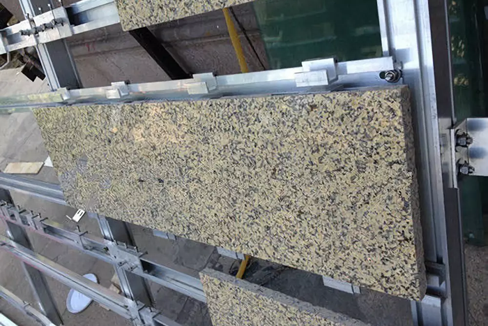 石材吊挂如何预防锈黄呢?????