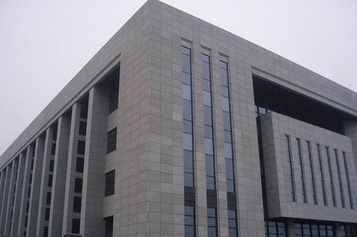 ʯ����������ж��Ƿ�ϸ���?